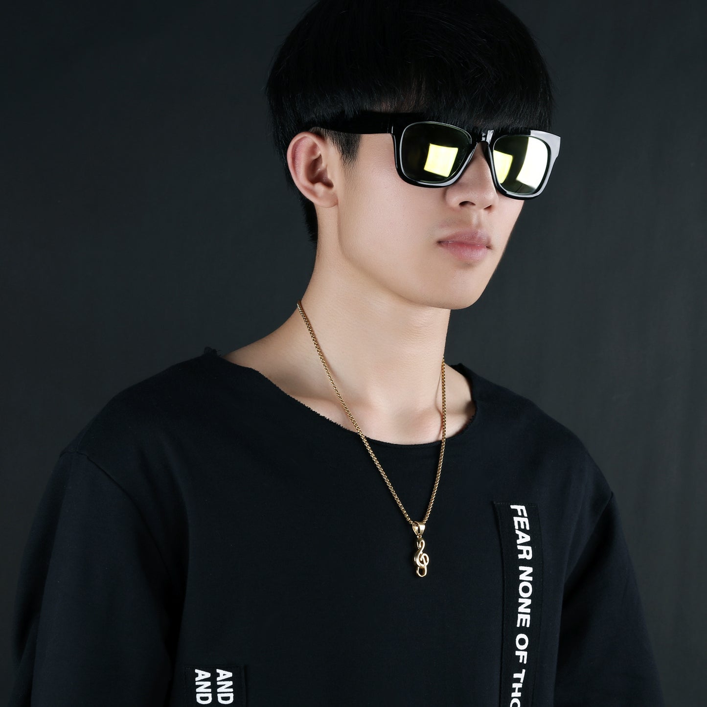 Music Note Pendant Necklace – Stylish Jewelry for Music Lovers